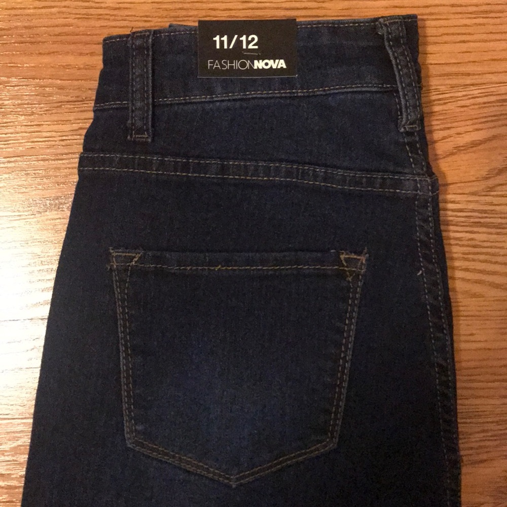 NWT Fashion Nova dark wash jeans size 11